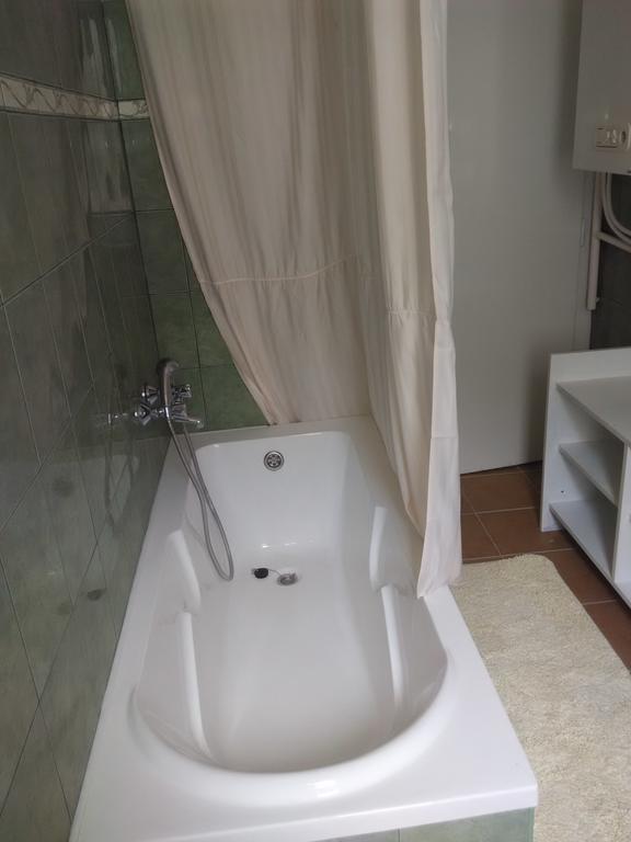 Anna Apartmanok Beci Exterior foto