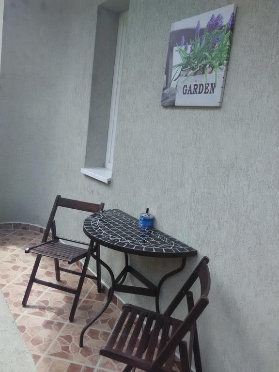 Anna Apartmanok Beci Exterior foto